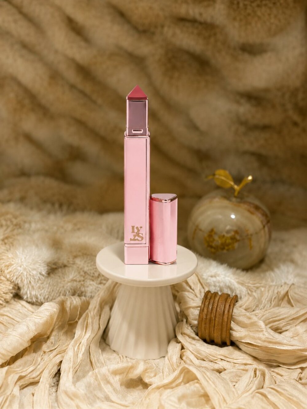 LYS Beauty -Speak Love Lip-Plumping Glossy Lip Balm‎ - Color Truthful